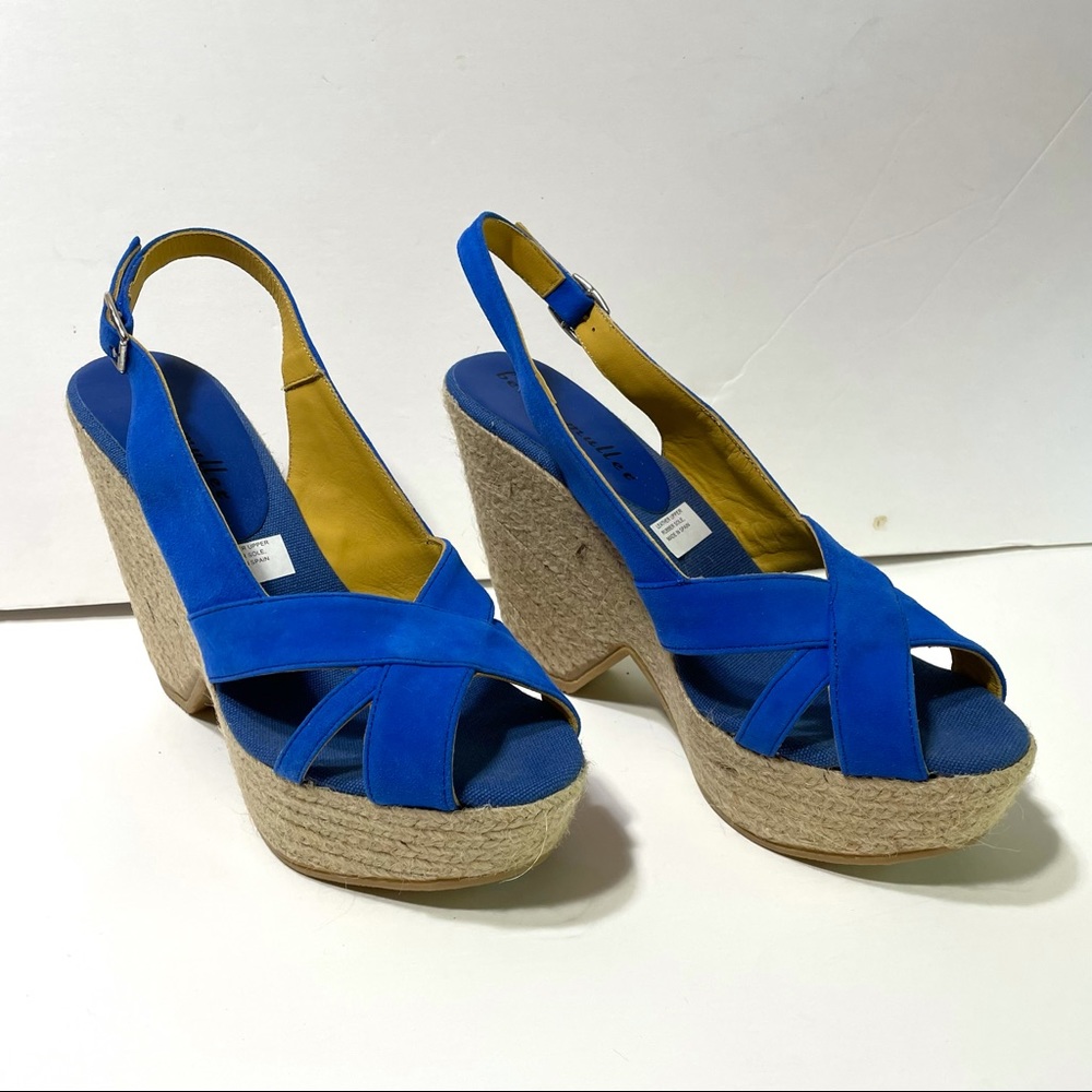 $220 Bettye Muller plage wedge sandal blue